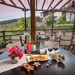Petradi Hotel Kalamaki (Thessaly)