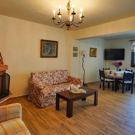Hotell Petradi 3*